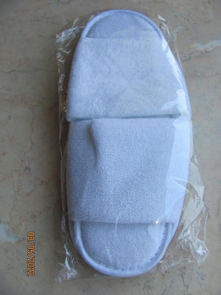 NIEUW witte badstof SLIPPERS sauna hotel uniseks mt 40 - 42, Ophalen of Verzenden, Nieuw, Toebehoren
