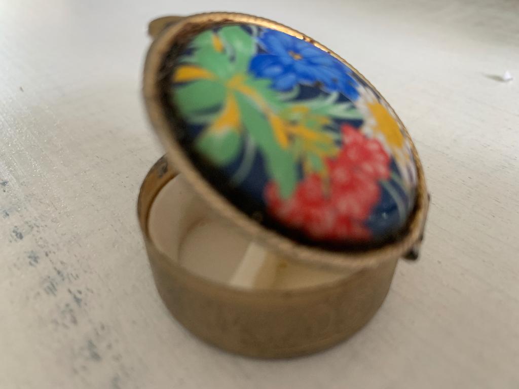 Charmant hand beschilderd koperen medicijn doosje, Ophalen of Verzenden, Koper