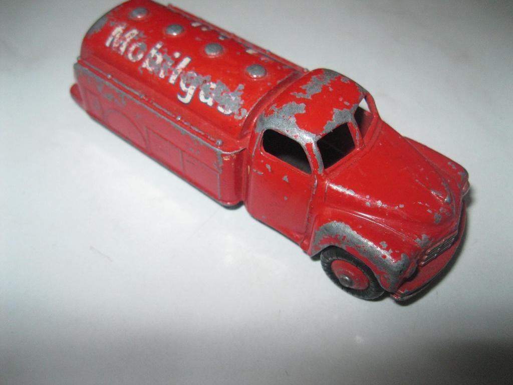 dinky toys mobil  studebaker gastanker truck 440, Ophalen of Verzenden, Gebruikt, Bus of Vrachtwagen, Dinky Toys