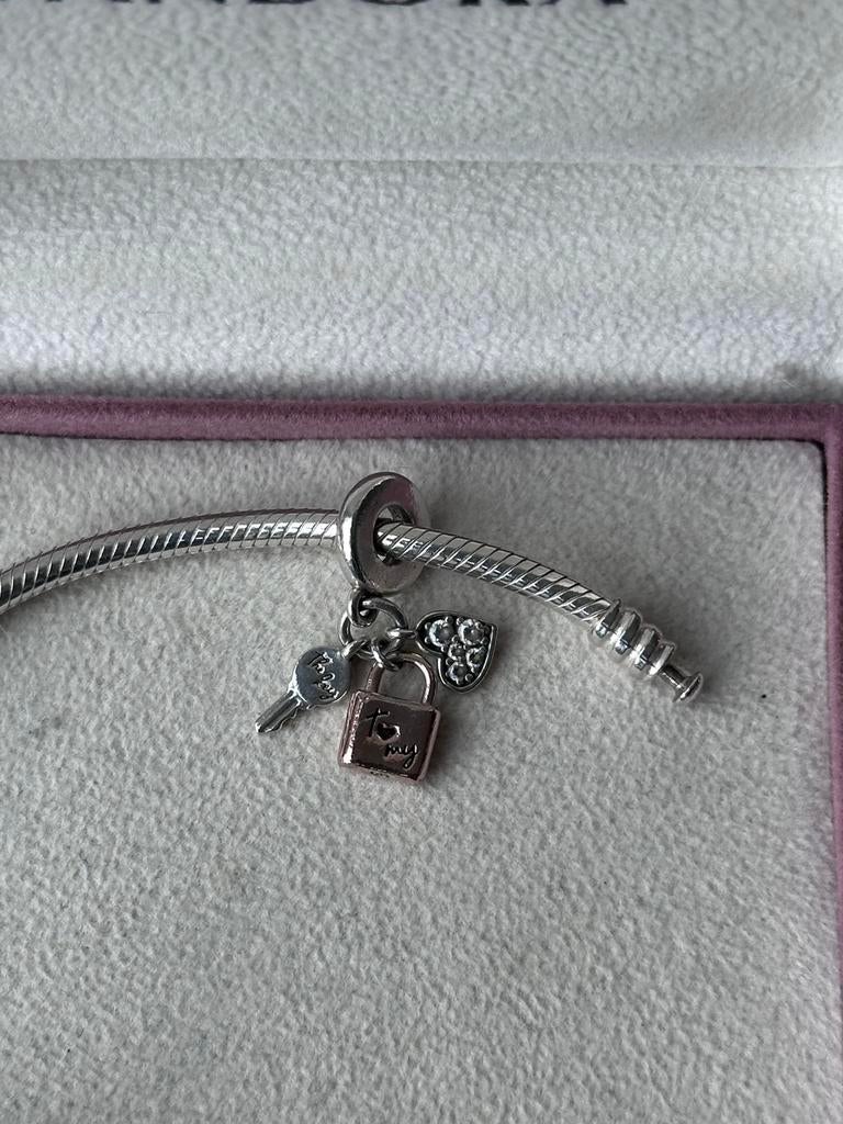 Key to my heart Pandora bedel, Ophalen of Verzenden, Zo goed als nieuw, Zilver, Pandora
