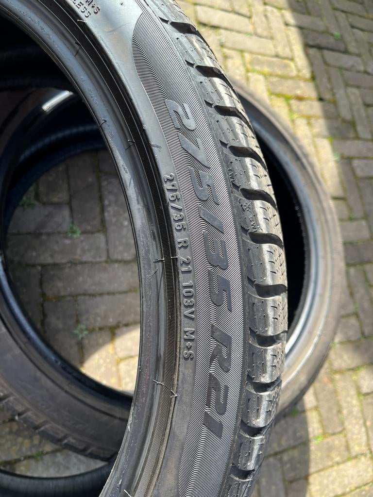 Pirelli Sottozero Winterbanden 315 30 21 & 275 35 21, Auto-onderdelen, Banden en Velgen, Gebruikt, Band(en), Personenwagen, 315 mm