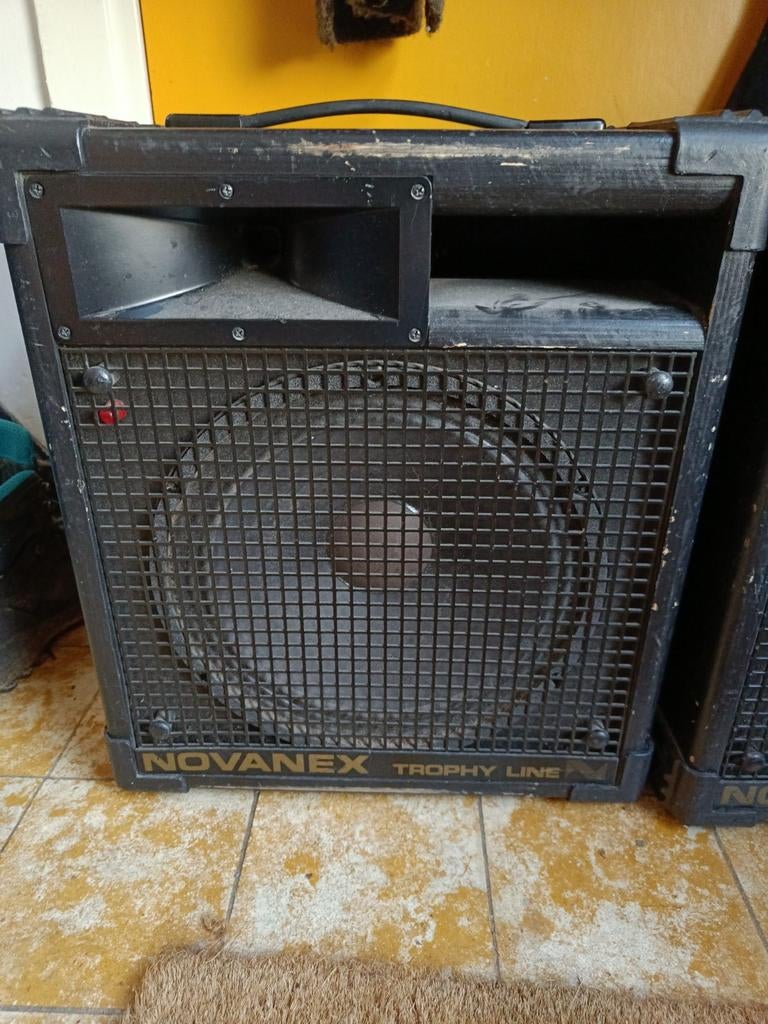 Novanex TL100 basversterker, Muziek en Instrumenten, Ophalen of Verzenden