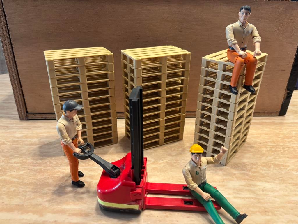 Bruder pallets, Kinderen en Baby's, Speelgoed | Speelgoedvoertuigen, Ophalen, Gebruikt