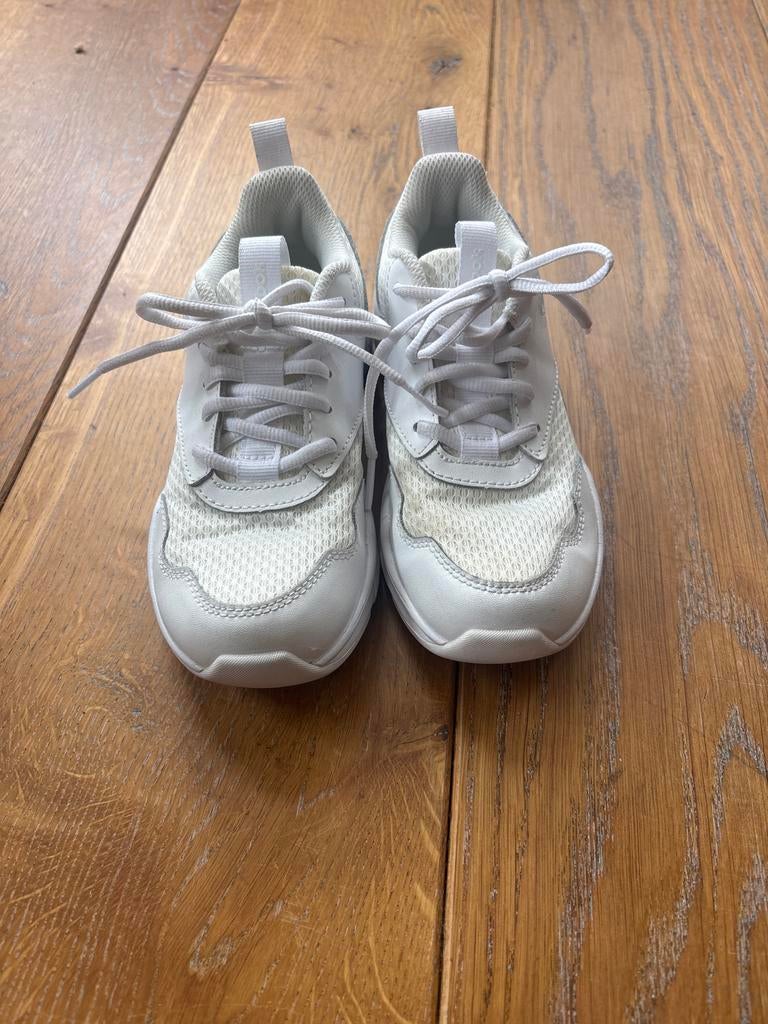 Reebok sportschoenen maat 31 - Zo goed als nieuw, Meisje, Sportschoenen, Ophalen of Verzenden, Zo goed als nieuw