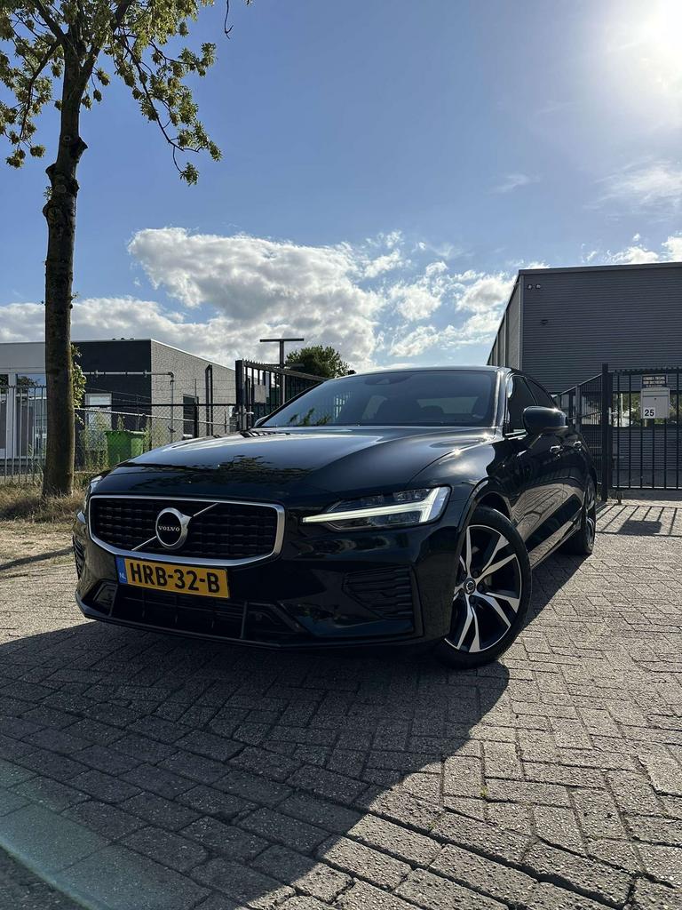 Volvo S60 T8 AWD 390pk, Auto's, Volvo, Automaat, 4 cilinders, Zwart, Plug-in hybride
