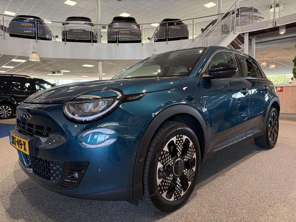 Fiat 600 1.2 Hybrid La Prima, Leder, Keyless, Camera, Massag, Auto's, Fiat, 12 maanden, 101 pk, Gebruikt, 1199 cc