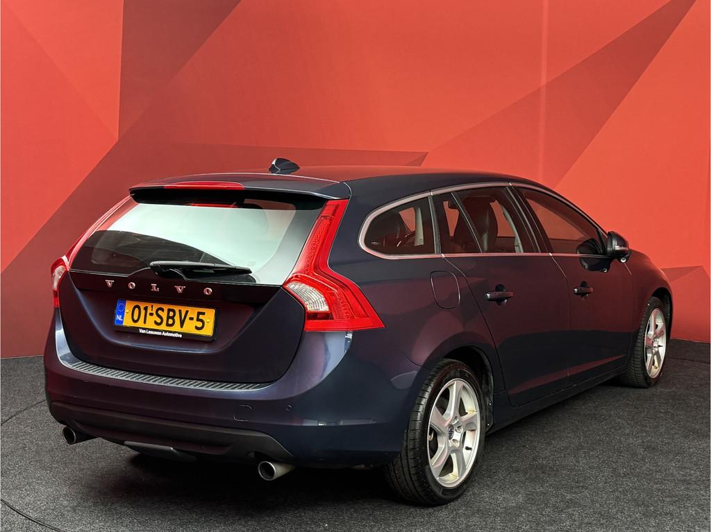 Volvo V60 2.0T Momentum | Leer | Automaat | Trekhaak | APK 0, Euro 5, Zwart, 4 cilinders, Blauw