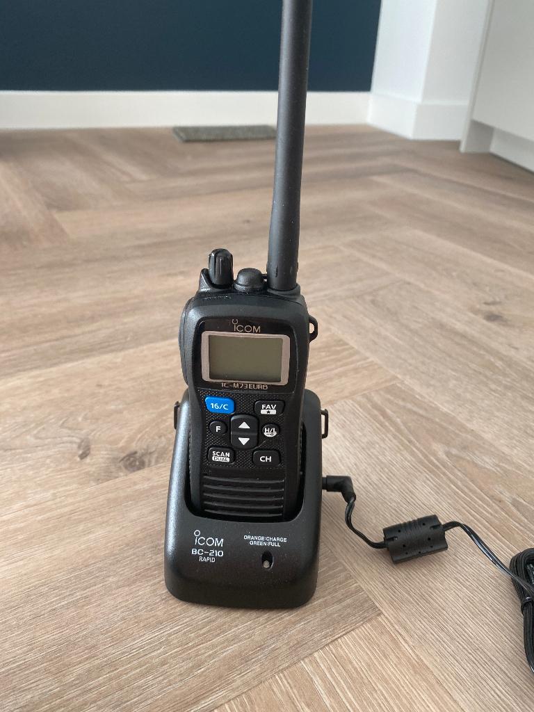 HANDMARIFOON ICOM IC-M73 EuroPLUS NIEUW, Watersport en Boten, Ophalen of Verzenden, Nieuw, Communicatie