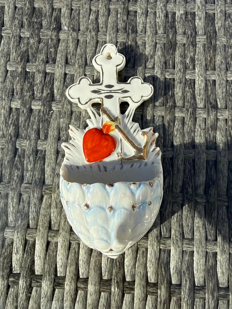 Heiligwaterbakje met kruis, hart en anker, Ophalen of Verzenden