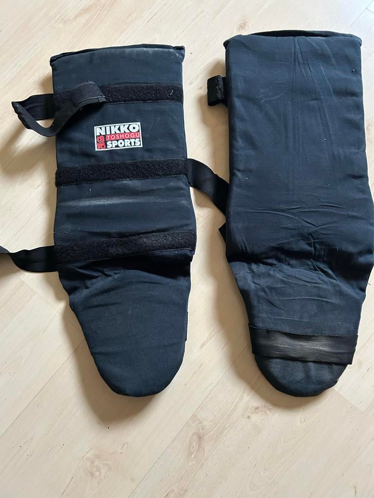 Nikko Toshogu Sports scheenbeschermers, Ophalen of Verzenden, Gebruikt, Vechtsportbescherming