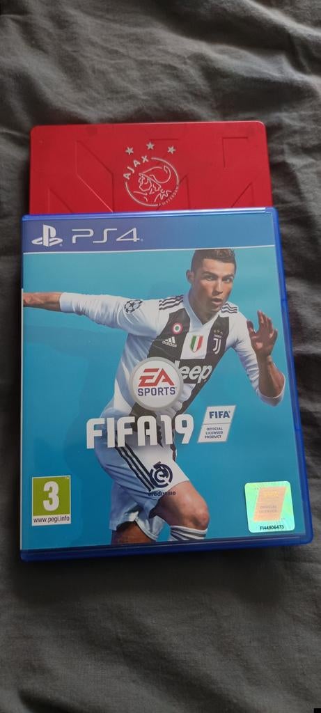 FIFA 19 PS4 met Ajax Steelbook, Spelcomputers en Games, Ophalen of Verzenden, Zo goed als nieuw, Eén computer, Sport