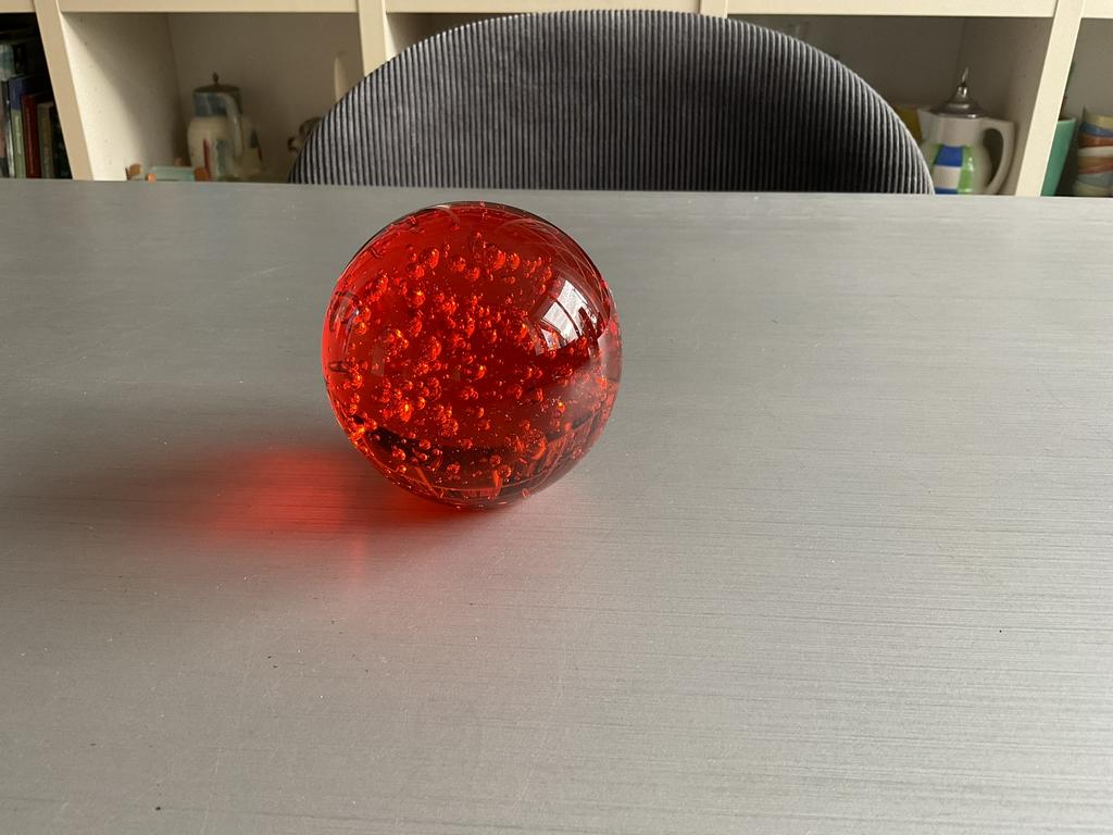 Oranje glazen bol presse-papier bubbels IKEA ; €20,00, Antiek en Kunst, Curiosa en Brocante, Ophalen of Verzenden