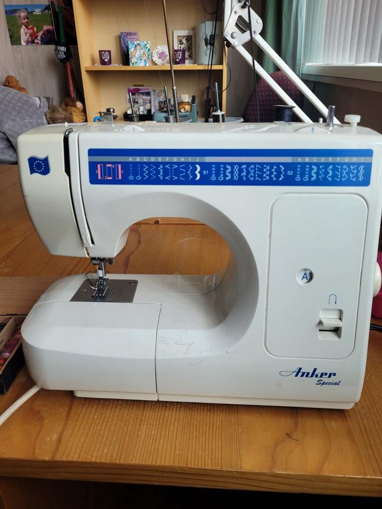 Naaimachine, Lockmachine en Toebehoren Set, Hobby en Vrije tijd, Naaimachines en Toebehoren, Ophalen of Verzenden