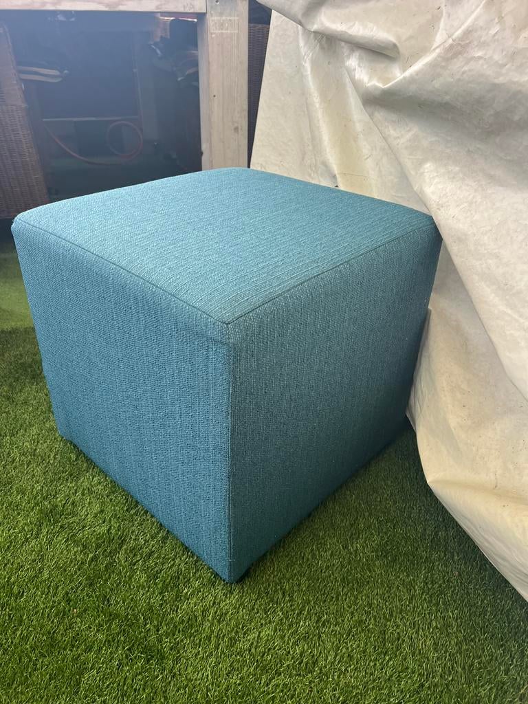 Blauwe Hocker Poef, Ophalen, Zo goed als nieuw, Vierkant, Minder dan 50 cm