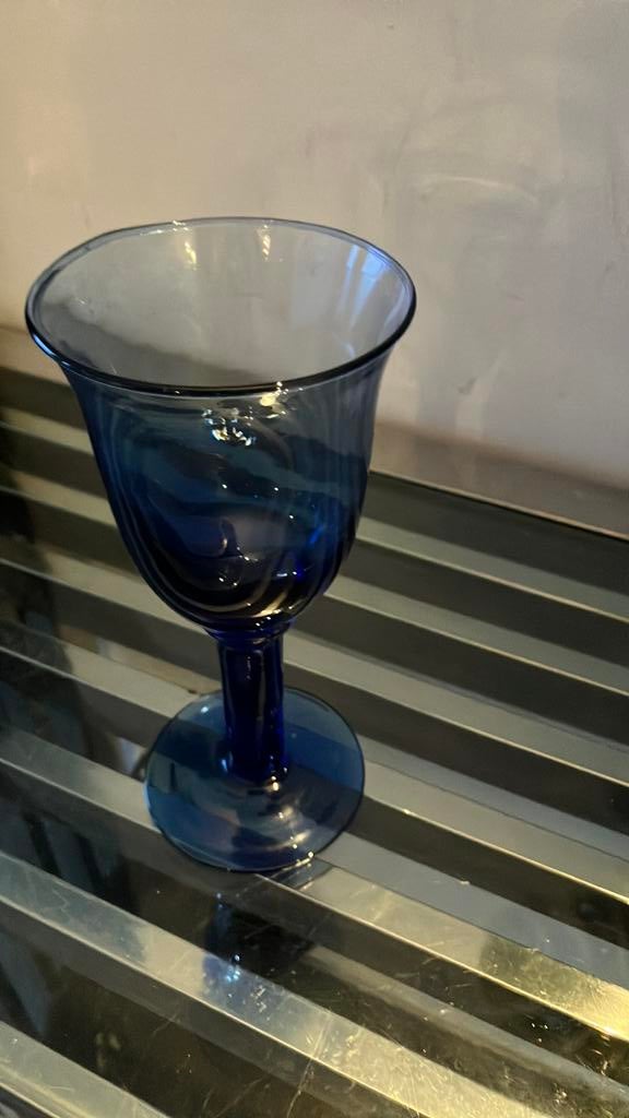 Vintage blauw wijnglas, Antiek en Kunst, Antiek | Glas en Kristal, Ophalen of Verzenden