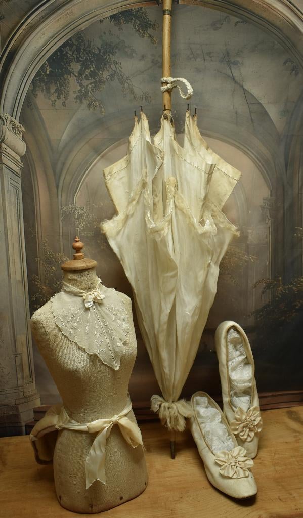 Oud Parasolletje ."Uit Aletta's Tijd", Antiek en Kunst, Antiek | Woonaccessoires, Ophalen of Verzenden