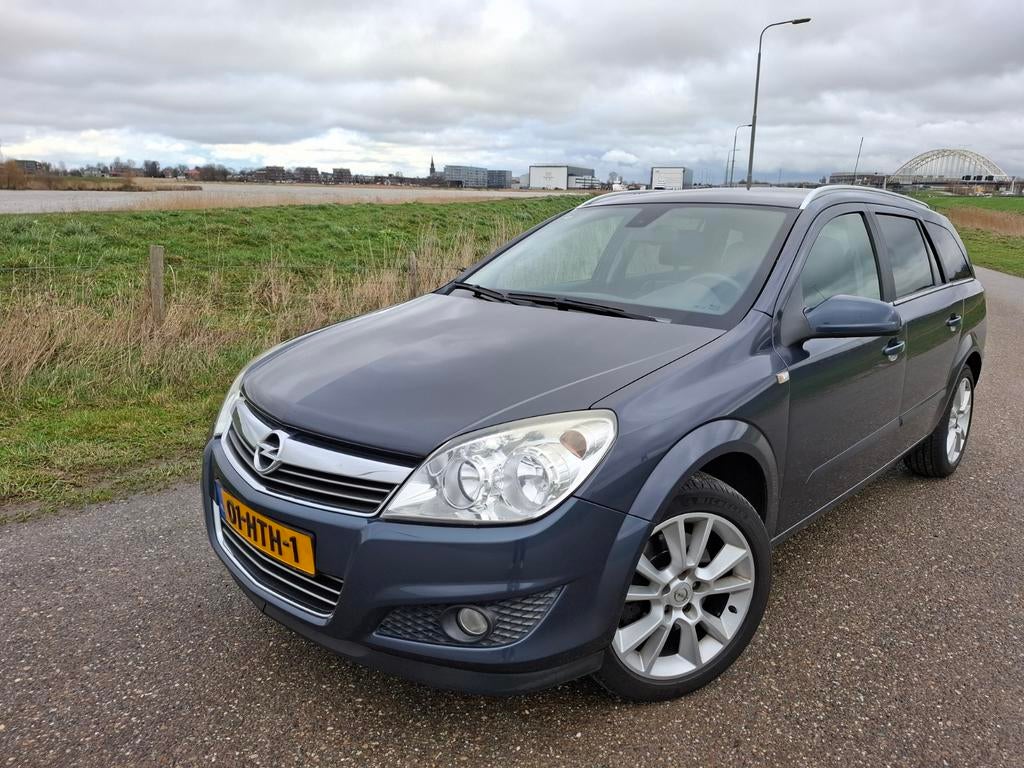 Opel Astra Station 1.6 Turbo 212PK 2009, Auto's, 4 cilinders, 179 pk, Stationwagon, Particulier
