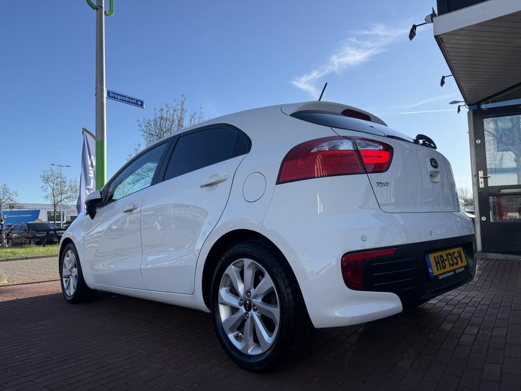 Kia Rio 1.2 CVVT ExecutiveLine | €250,- KORTING PAASACTIE, 21 km/l, 1027 kg, 450 kg, Euro 6