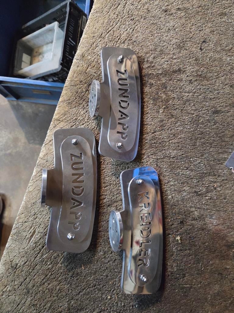 Unieke kreidler en zundapp spatbord plaatjes.