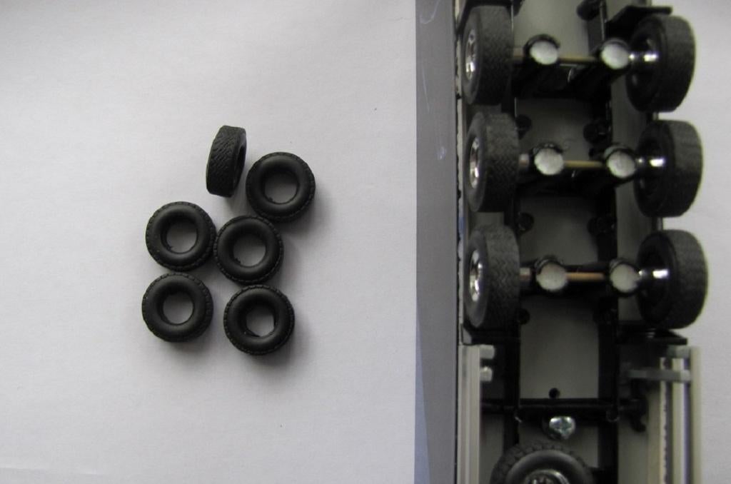 Tekno supersingle bandjes voor oud type Tekno opleggers., Verzenden, Nieuw, Bus of Vrachtwagen, Tekno