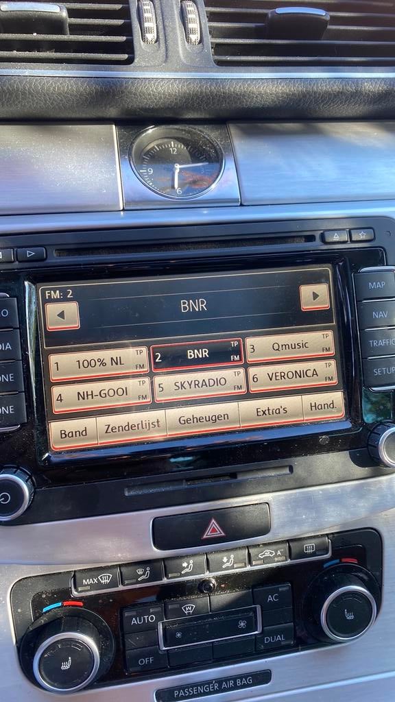 Wie kan rns 510 repareren gaat aan en uit, Ophalen of Verzenden