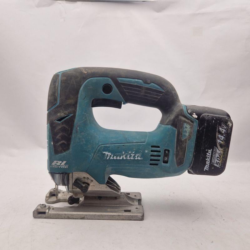 Makita DJV182 Decoupeerzaag + 14.4v 5Ah Acu || Nu €119,99, Ophalen of Verzenden