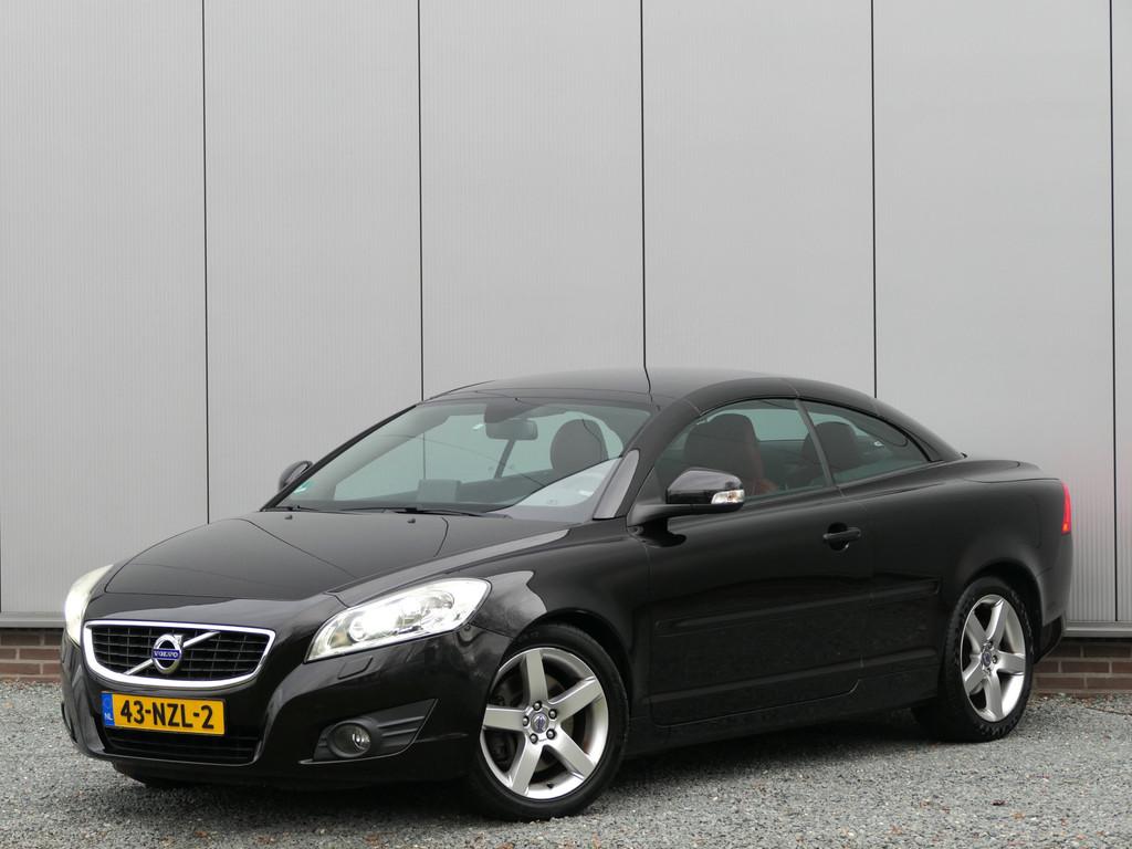 Volvo C70 Convertible 2.4i AUT Summum Navi / Leer / Stoelver, Gebruikt, Cabriolet, 4 stoelen, Zwart