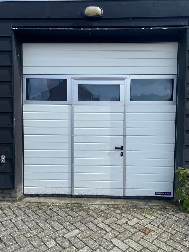 Hormann sectionaal garagedeur, Doe-het-zelf en Verbouw, Deuren en Horren, Ophalen, Gebruikt, Garagedeur, 120 cm of meer