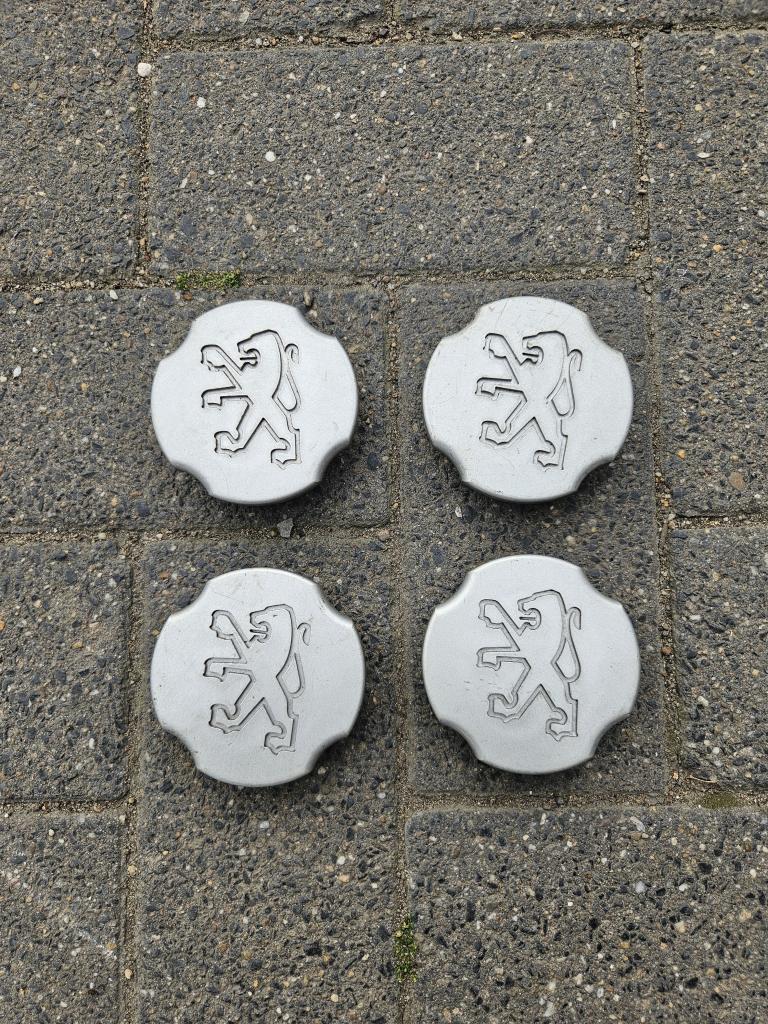 NAAFDOPPEN PEUGEOT, Niet ingevuld, Gebruikt, Niet ingevuld, Ophalen of Verzenden