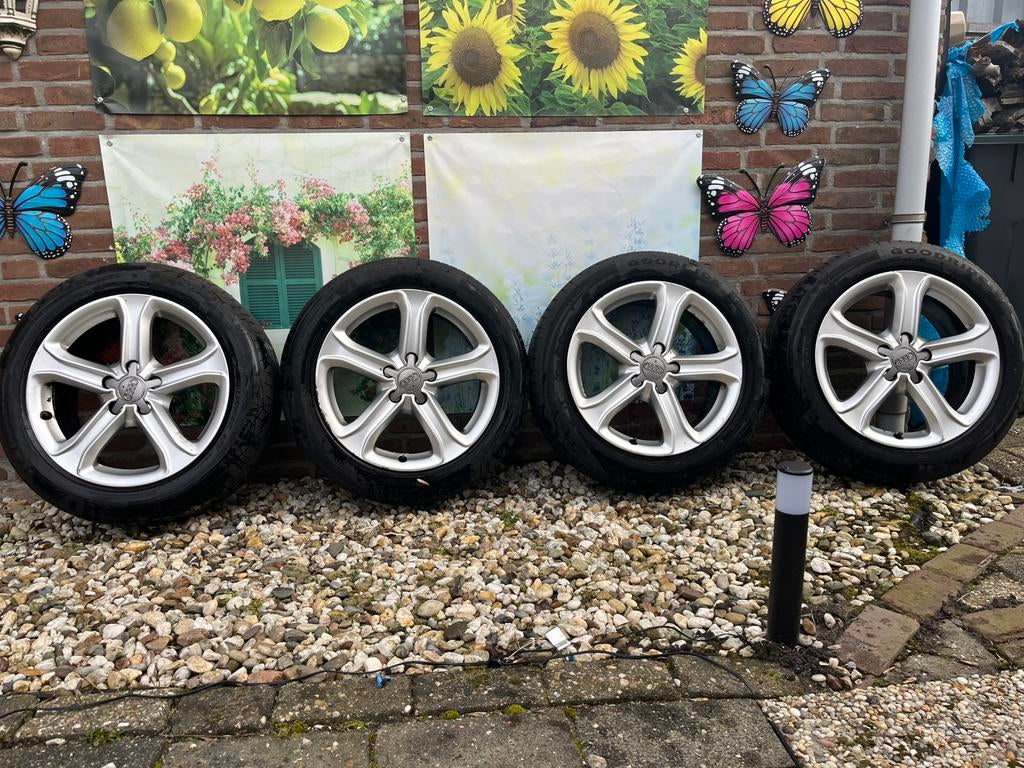 Orginele 17 inch audi a4 velgen  5x112 met zgan zomerbanden, Auto-onderdelen, Banden en Velgen, Ophalen, 17 inch, Zomerbanden