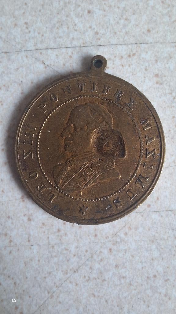 penning Paus leo XIII 1885 met kogelinslag, Ophalen of Verzenden, Overige materialen, Buitenland