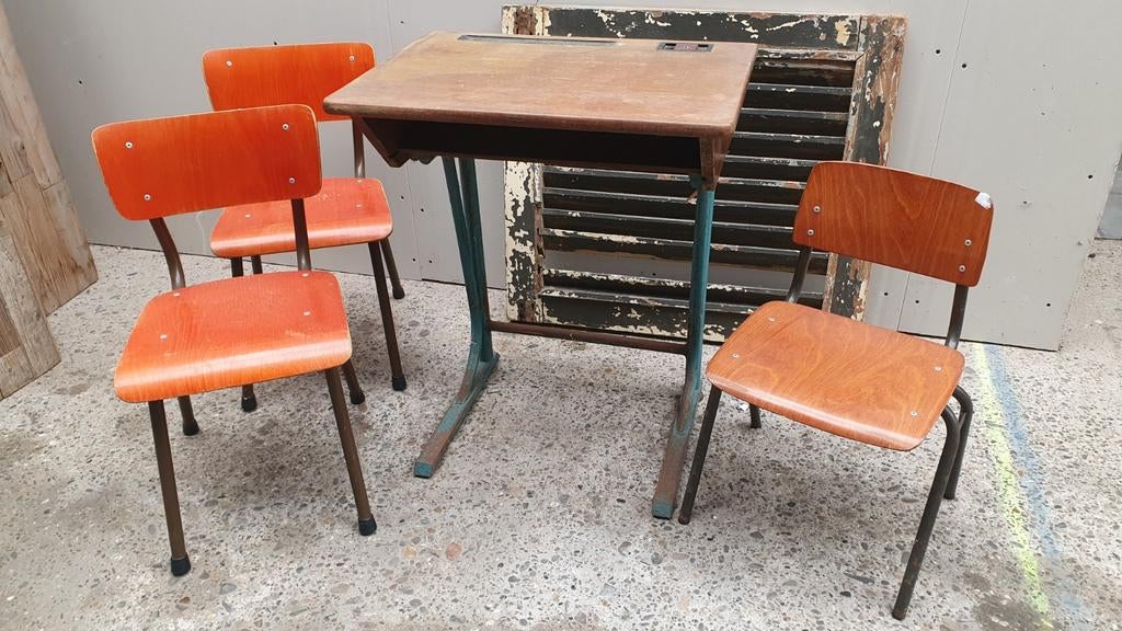 Vintage Schoolbankje met 3 Retro Schoolstoeltjes, Antiek en Kunst, Ophalen