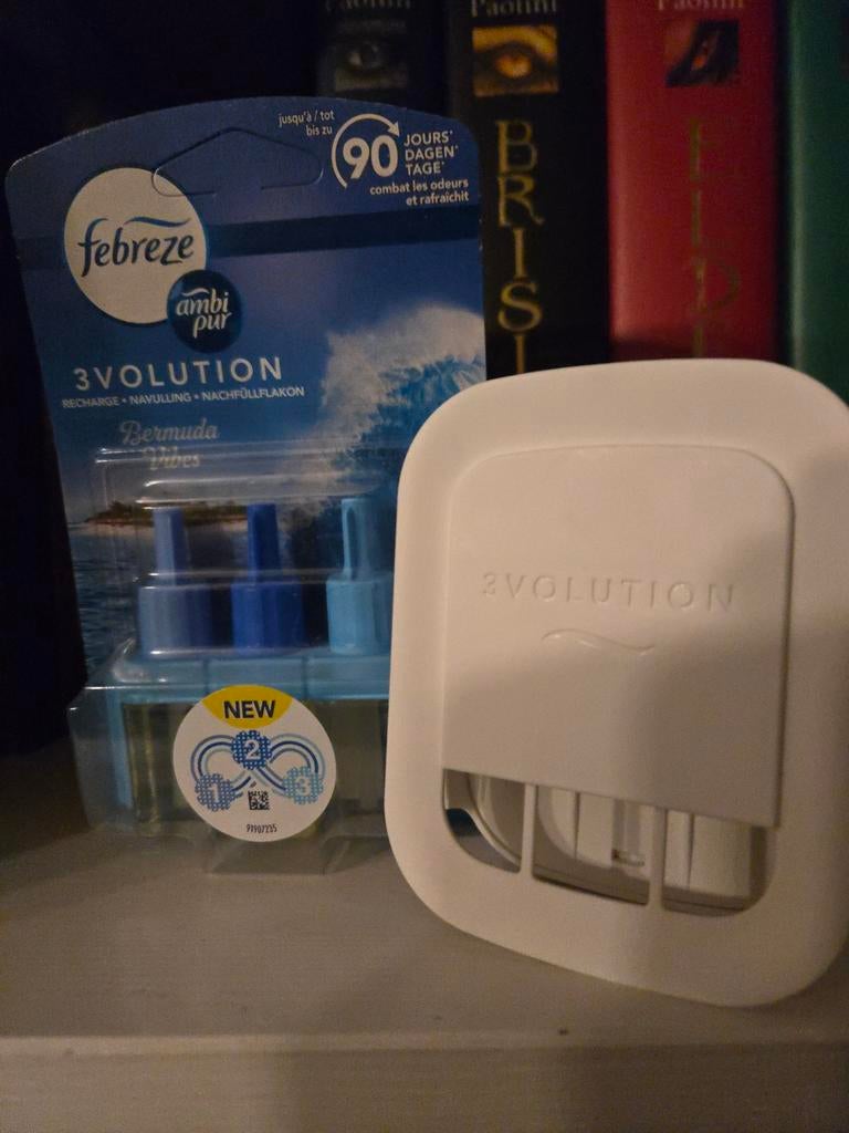 Febreze Ambi Pur 3Volution navulling + stekker, Ophalen of Verzenden, Nieuw