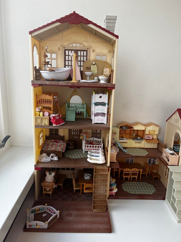Sylvanian Families: van huis, tot pretpark tot auto’s, Ophalen of Verzenden, Gebruikt, Poppenhuis
