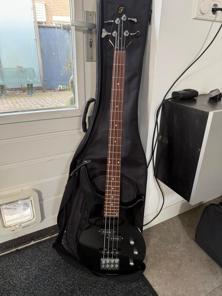 Fazley FMB 118 beginnners bas., Ophalen, Zo goed als nieuw