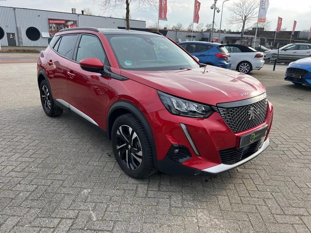 Peugeot 2008 1.2 PureTech, Voorwielaandrijving, Gebruikt, 1199 cc, Leder en Stof