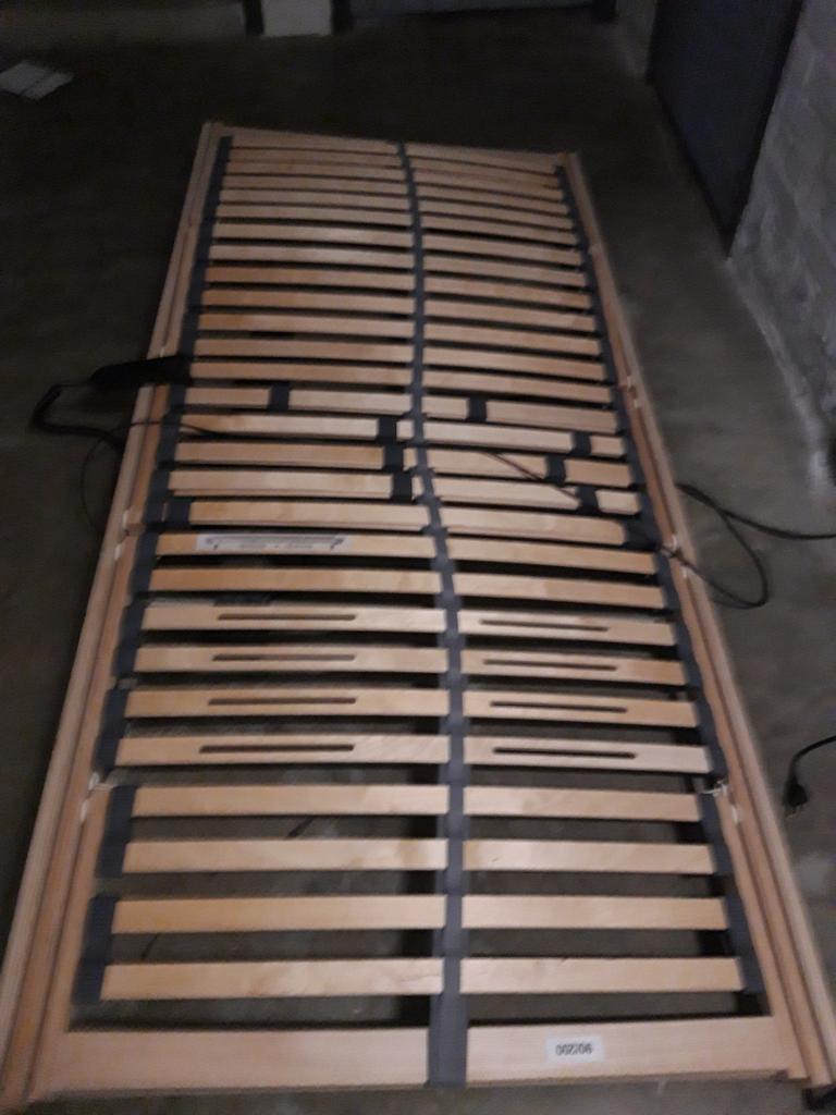 2x Elektrische lattenbodems 90x200 cm, Ophalen of Verzenden