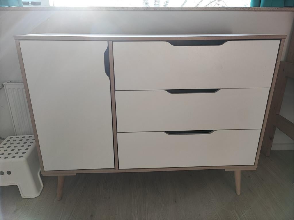 Commode en kledingkast kinderkamer Scandinavische stijl, Ophalen, Zo goed als nieuw, Jongetje of Meisje
