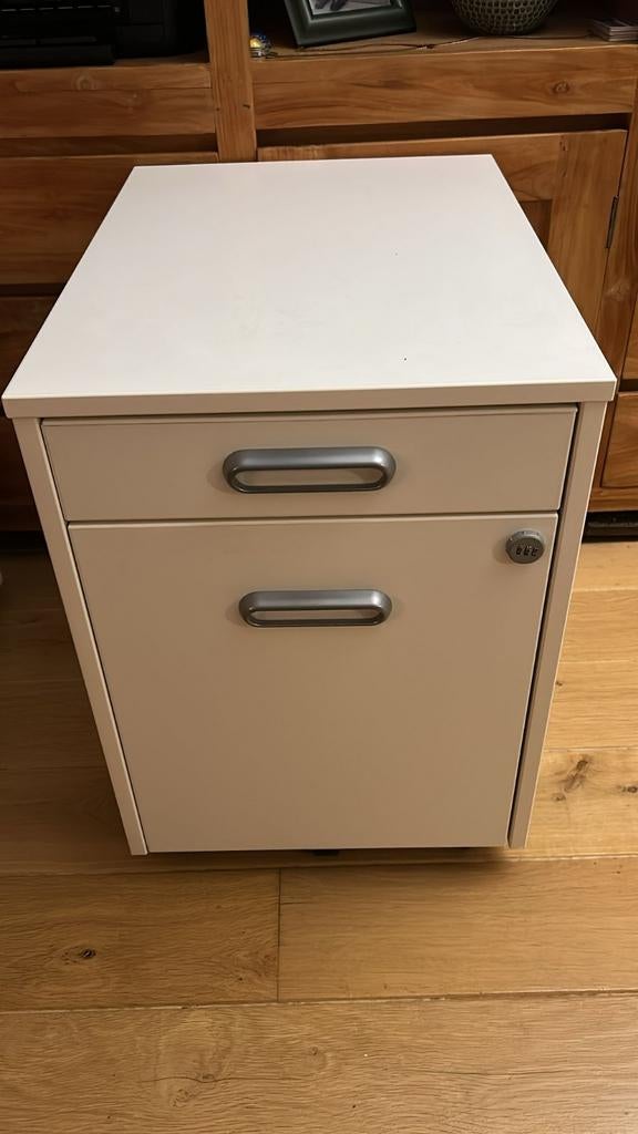 Bureaukast / archiefkast, Ophalen, 50 tot 100 cm, 3 of 4 laden, Minder dan 100 cm