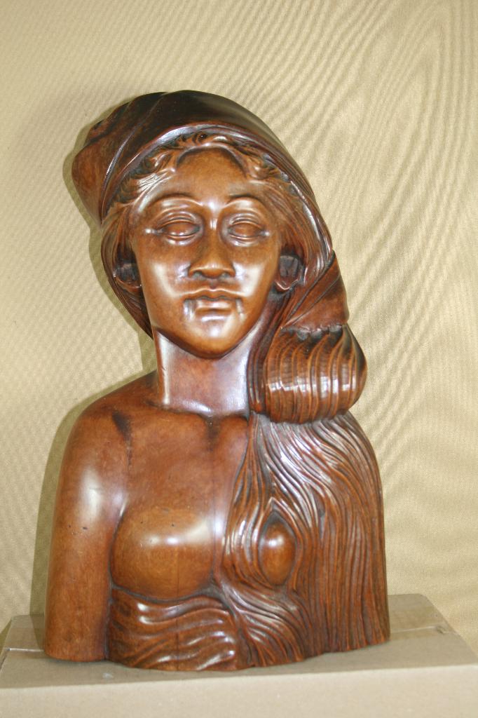 Fijn gesneden Balinees houten borst beeld vrouw gesigneerd, Antiek en Kunst, Kunst | Beelden en Houtsnijwerken, Handgemaakt, Buste