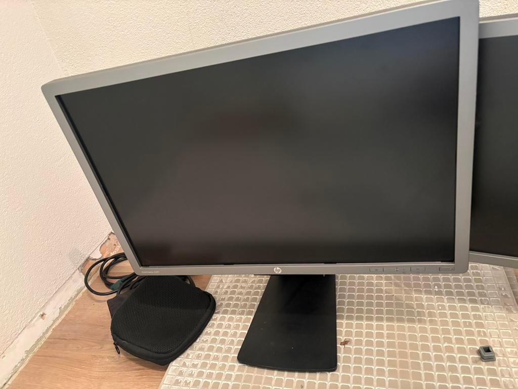 HP elite display 24inch 2 schermen zgan, Computers en Software, Monitoren, Ophalen, IPS, Full HD, Zo goed als nieuw