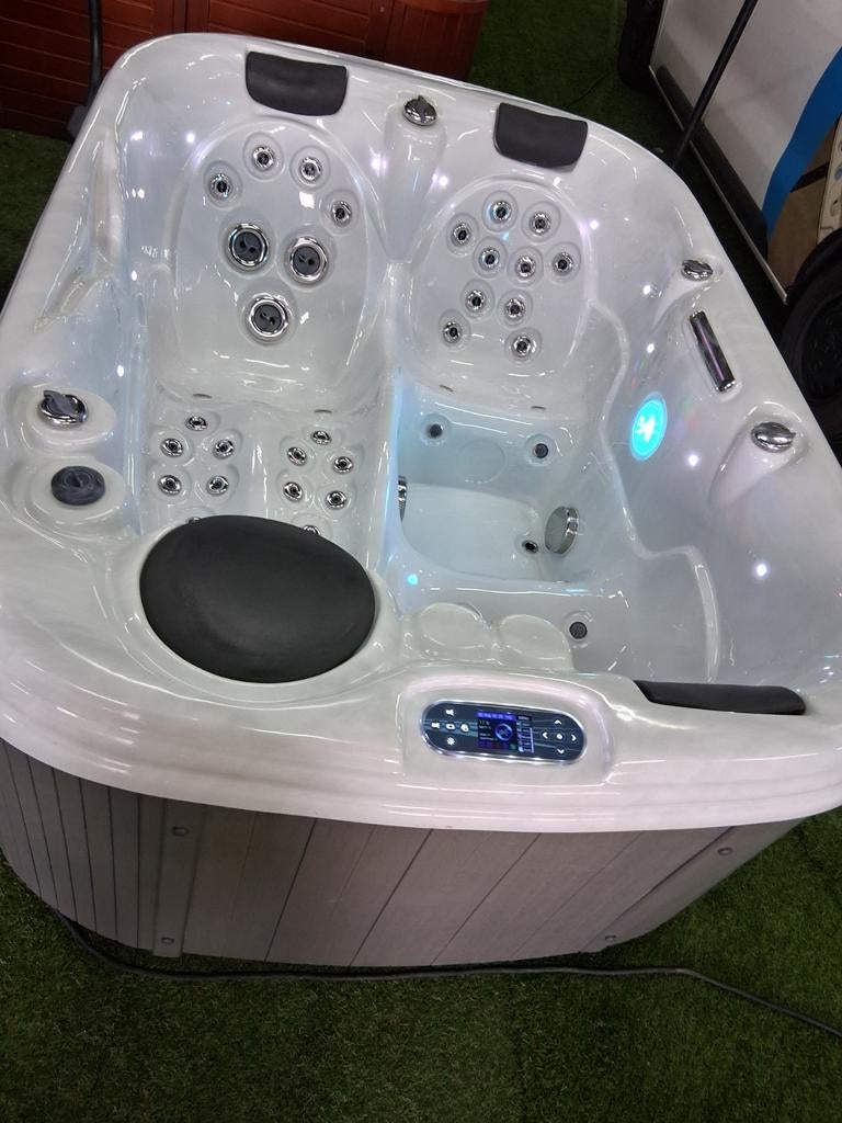 Kenai jacuzzi in top staat spa Inclusief Bezorging&garantie, Ophalen of Verzenden, Filter