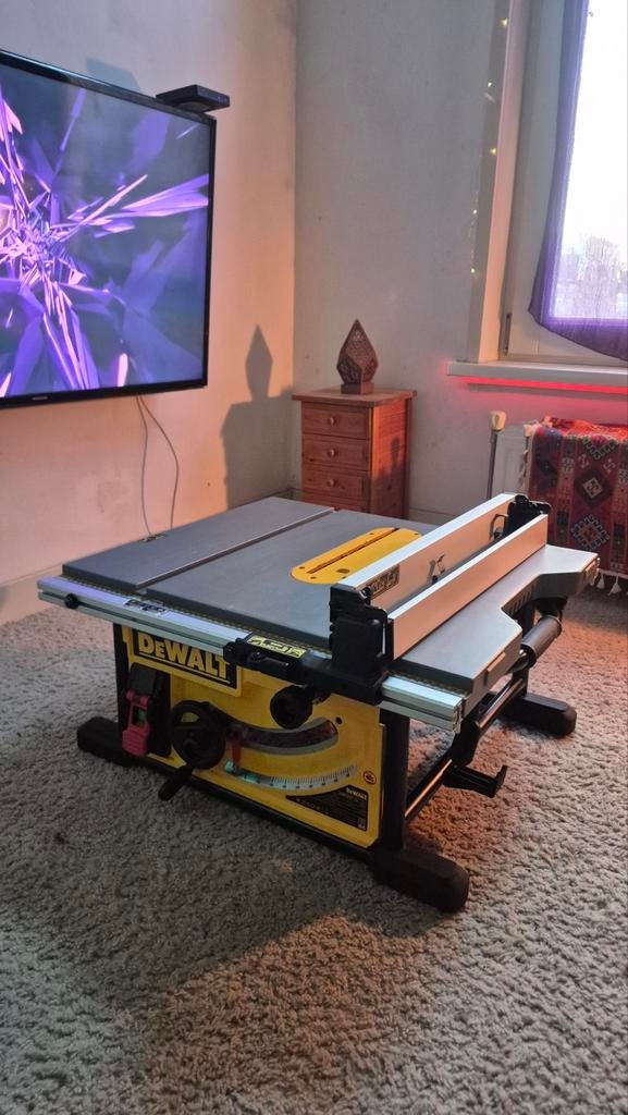 DWE7492 Tafelzaag - Zo goed als nieuw met accessoires, Ophalen of Verzenden, 1200 watt of meer, Cirkelzaag, 70 mm of meer