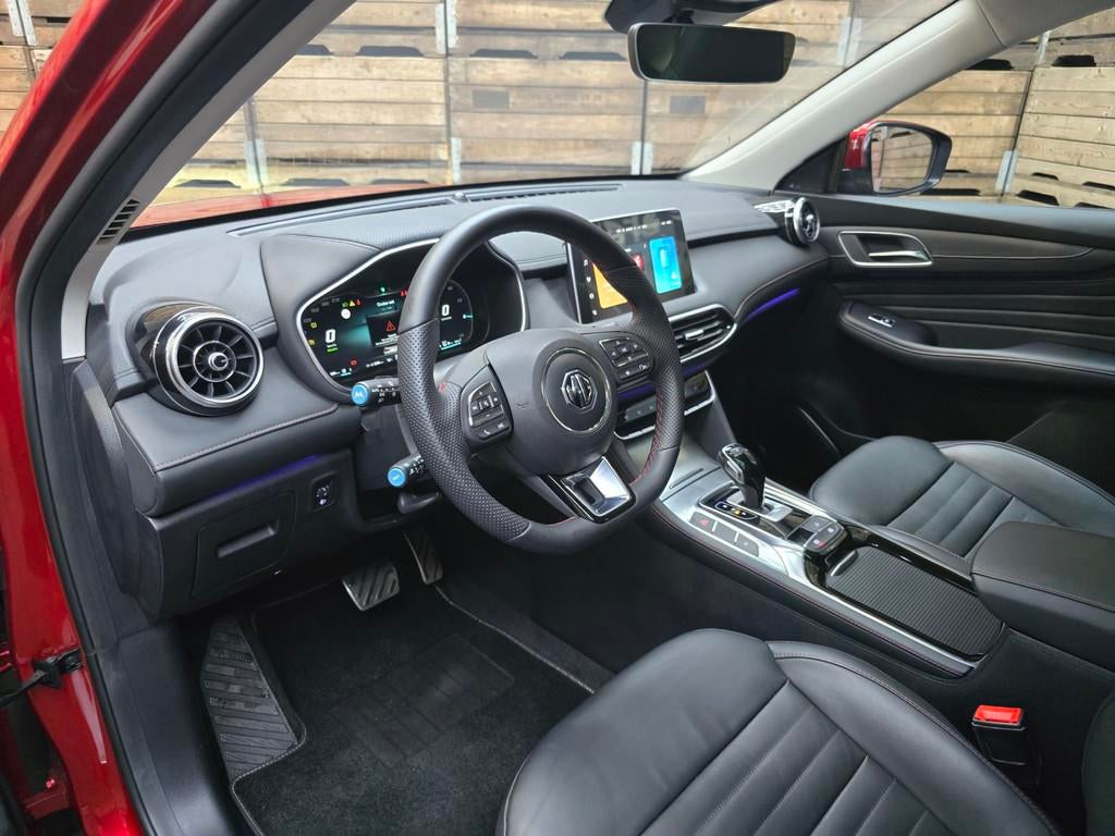 MG EHS 1.5 TGDI Luxury PHEV Pano Leder Camera Cruise 18"LM T, Adaptive Cruise Control, Gebruikt, 4 cilinders, 16 kWh