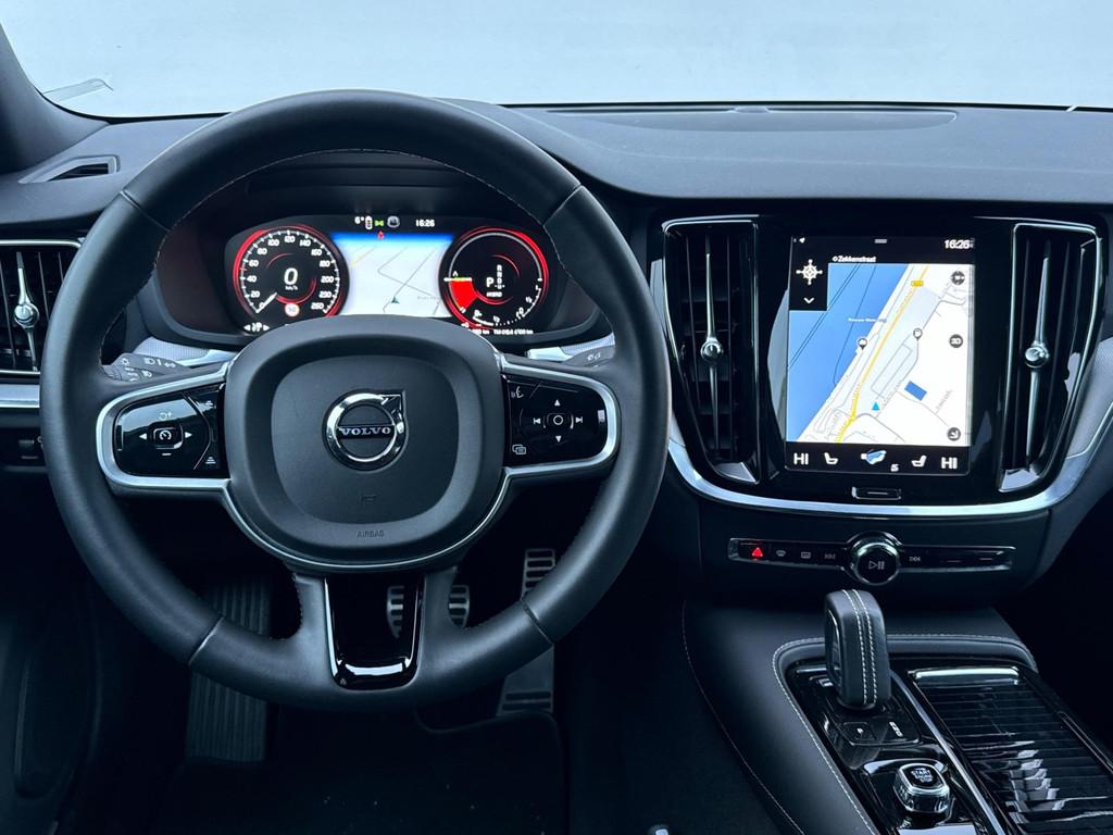 Volvo S60 2.0 Recharge T6 AWD R-Design Org NL Pano Camera Ke, Auto's, Volvo, Automaat, Gebruikt, 4 cilinders, Bedrijf