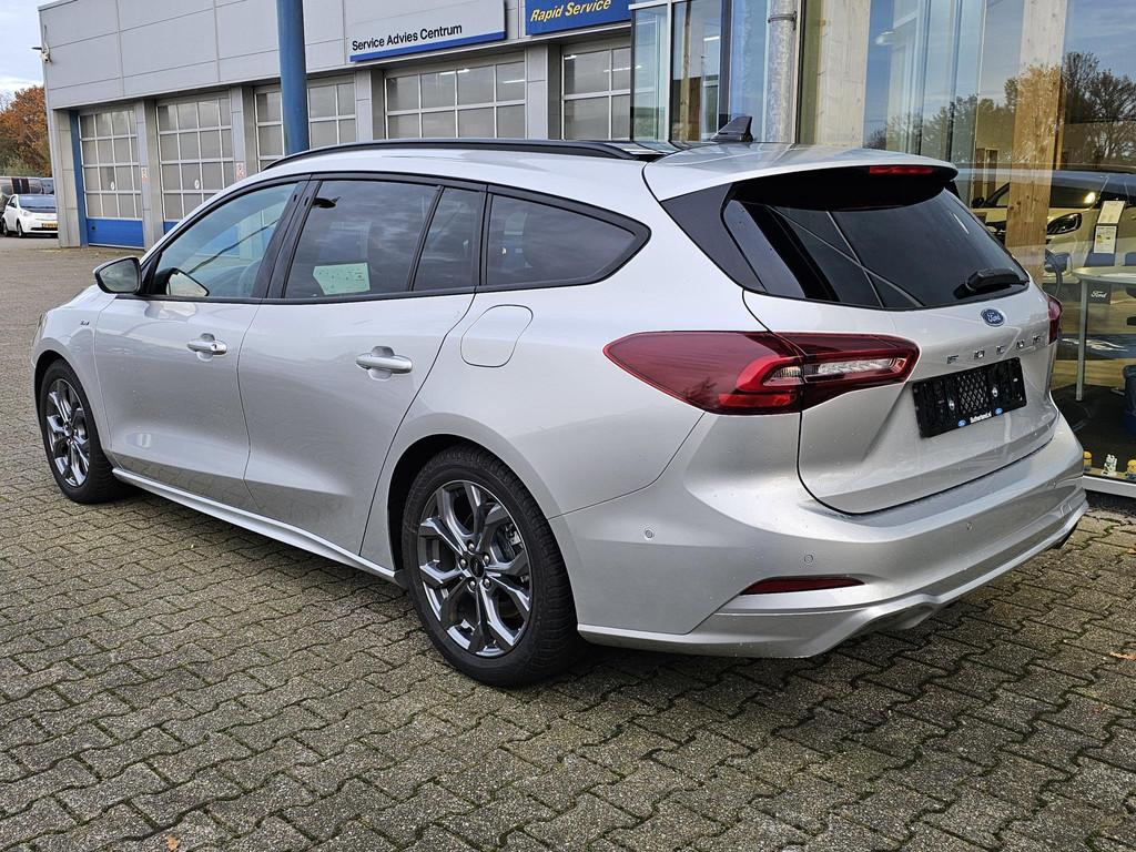 Ford Focus Wagon 1.0 EcoBoost Hybrid ST Line X 155pk | Trekh, Stof, Gebruikt, 155 pk, 19 km/l