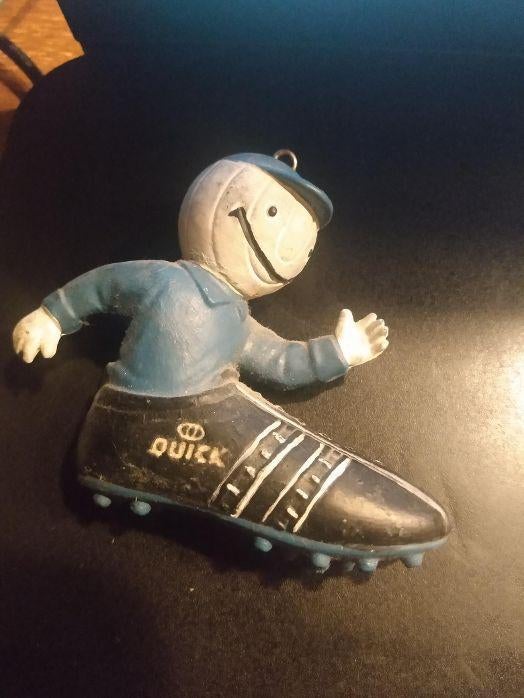 Reklame voetbalpoppetje van Quick, Verzamelen, Sportartikelen en Voetbal, Ophalen of Verzenden, Zo goed als nieuw, Overige binnenlandse clubs