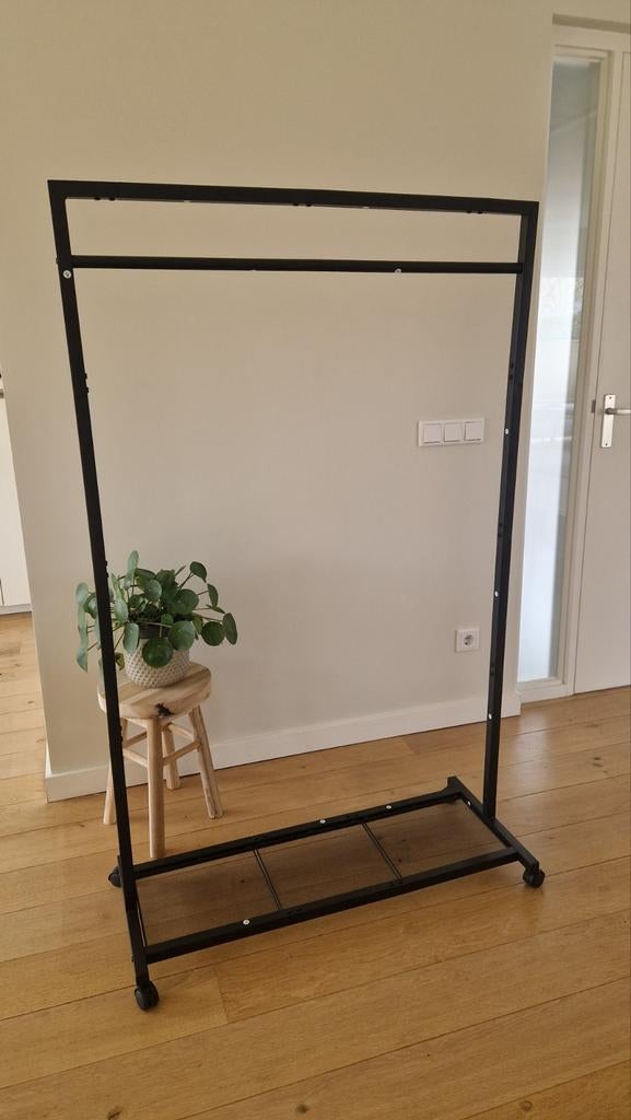 Kledingrek (nieuw), Ophalen, Met wielen, Nieuw