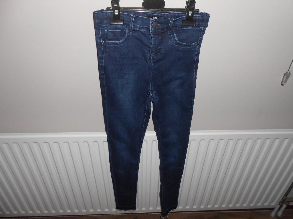 Mooie skinny fit jeans maat 152 van LMTD, Broek, LMTD, Meisje, Ophalen of Verzenden