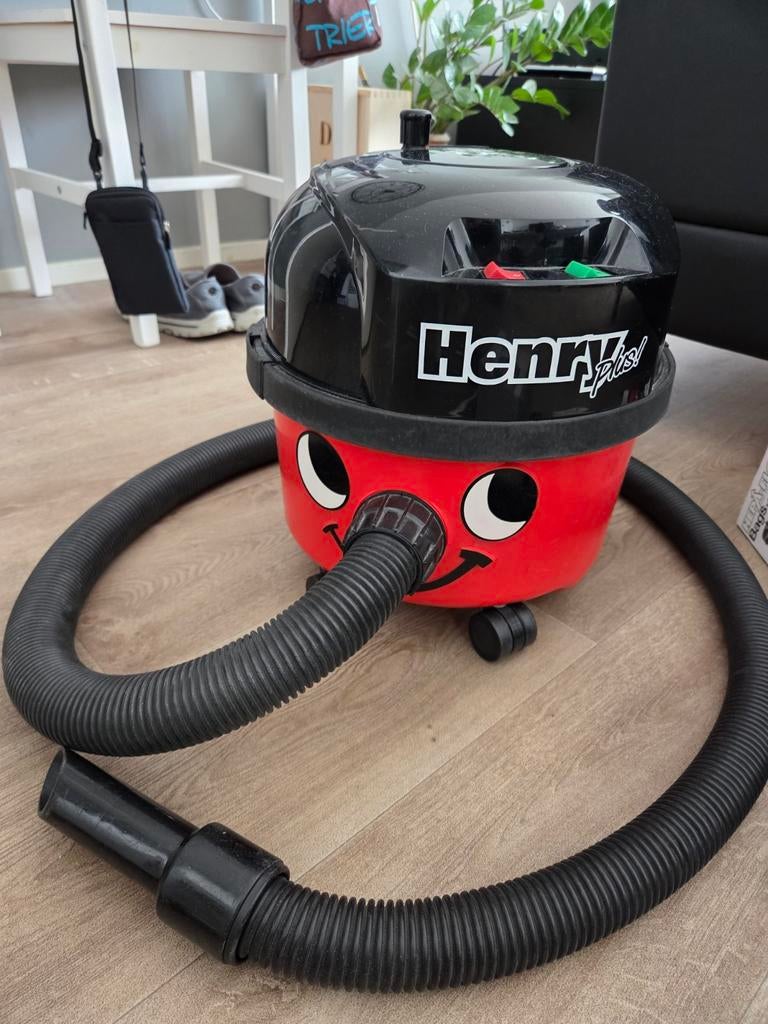 Stofzuiger Henry Plus izgst met veel extra's., Witgoed en Apparatuur, Stofzuigers, Ophalen, Zo goed als nieuw